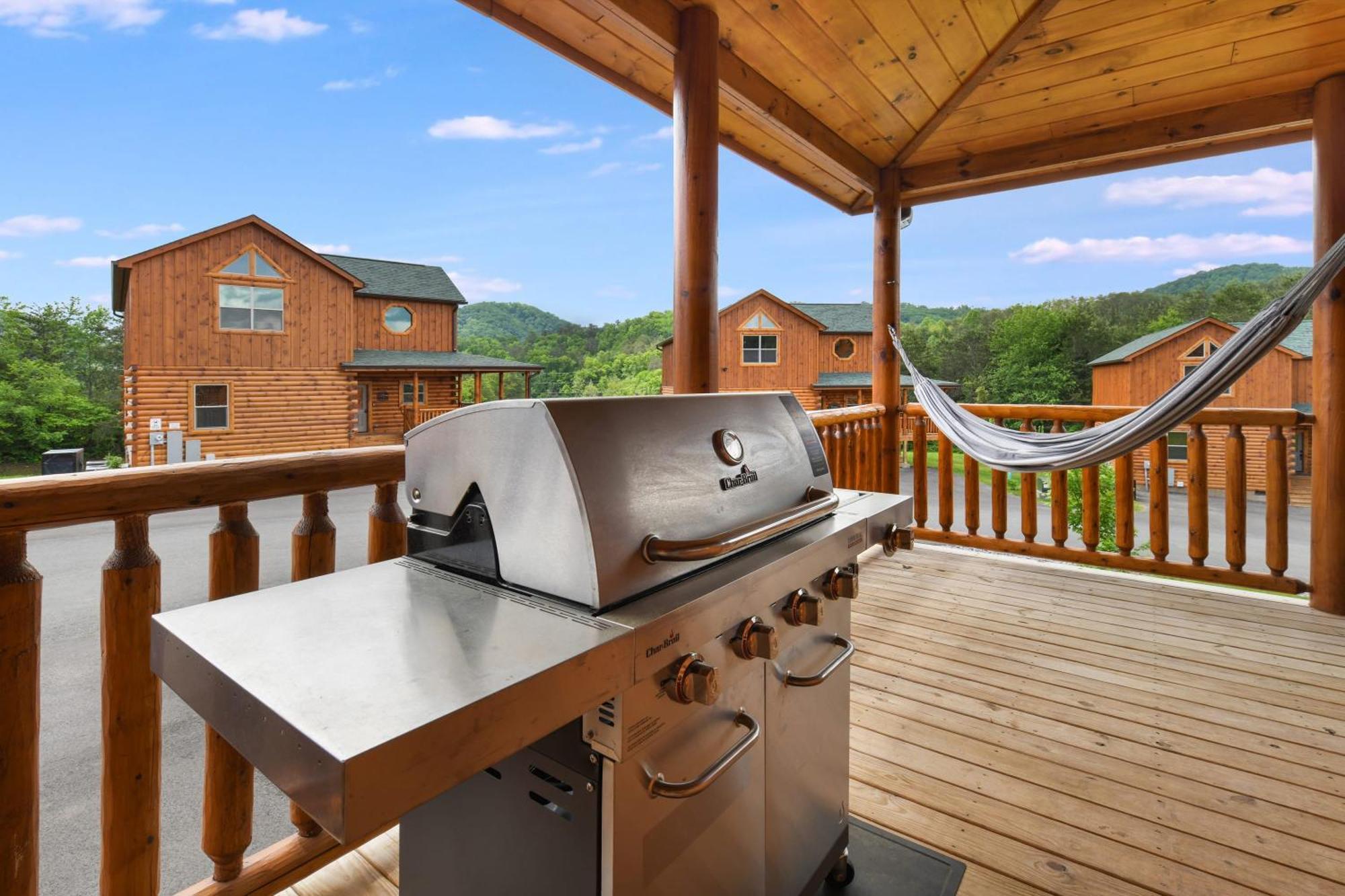 Walk To Parkway - Indoor Pool - Treehouse Loft Ps5 Villa Pigeon Forge Exterior photo