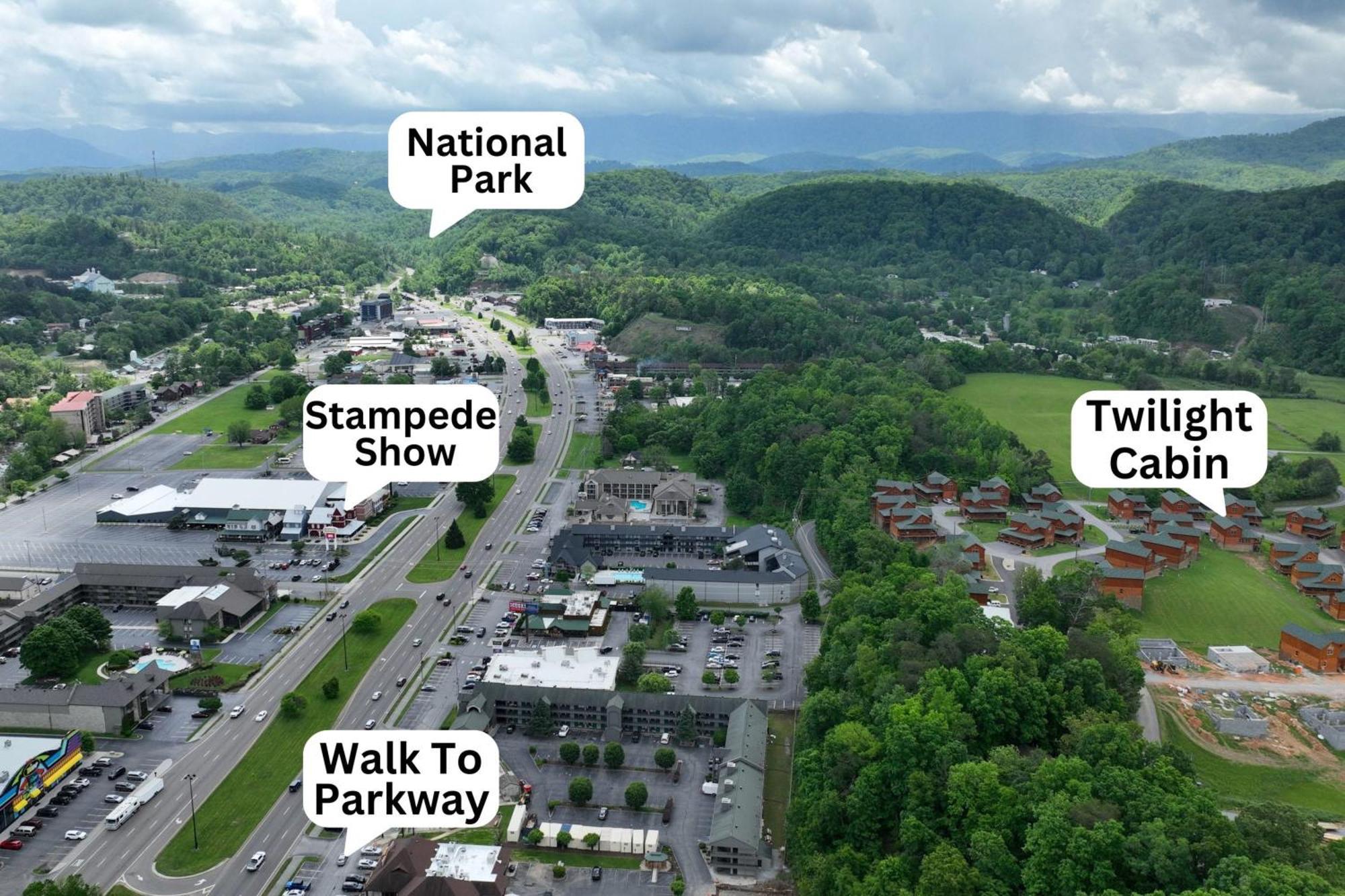 Walk To Parkway - Indoor Pool - Treehouse Loft Ps5 Villa Pigeon Forge Exterior photo